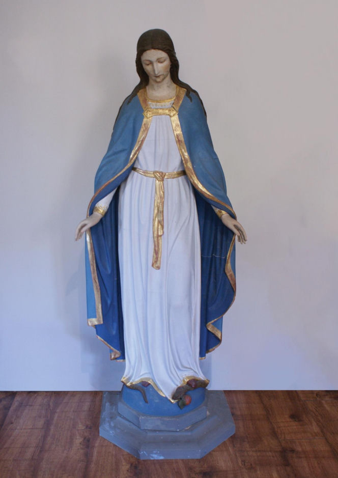 Dorobili buty Matce Boskiej