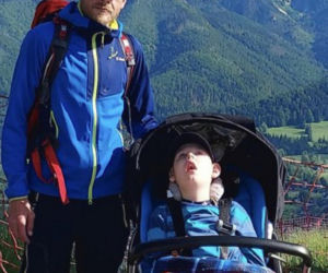 Ciężko chory Jasio zdobywa polskie góry. Jego rodzice nie zrezygnowali ze swoich pasji