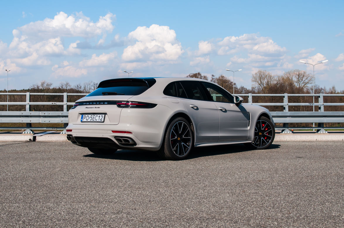 Porsche Panamera Turbo Sport Turismo 4.0 V8 550 KM