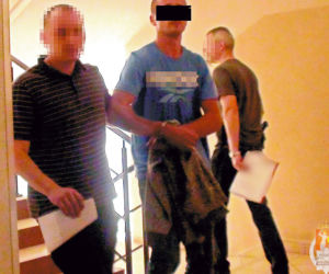 Skatował kolegę i porzucił nagiego w lesie