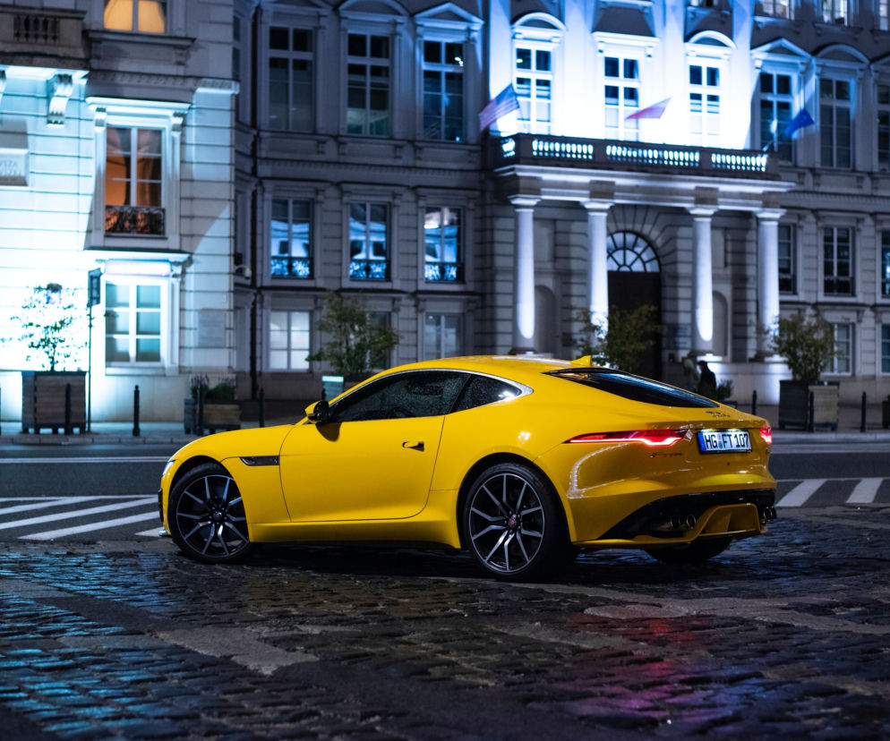 Jaguar F-Type R