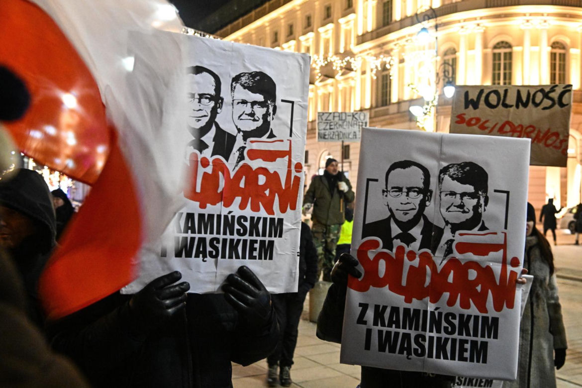 Protest pod Pałacem Prezydenckim