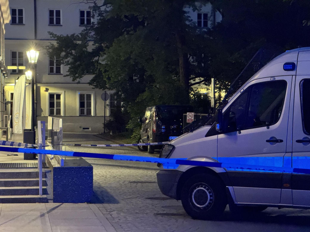 Masakra siekiera na Uniwersytecie Warszawskim. Kobieta z podciętą głową