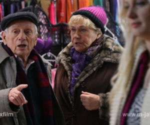 M jak miłość odc. 1060. Lucjan (Witold Pyrkosz), Barbara (Teresa Lipowska), Marzenka (Olga Szomańska)
