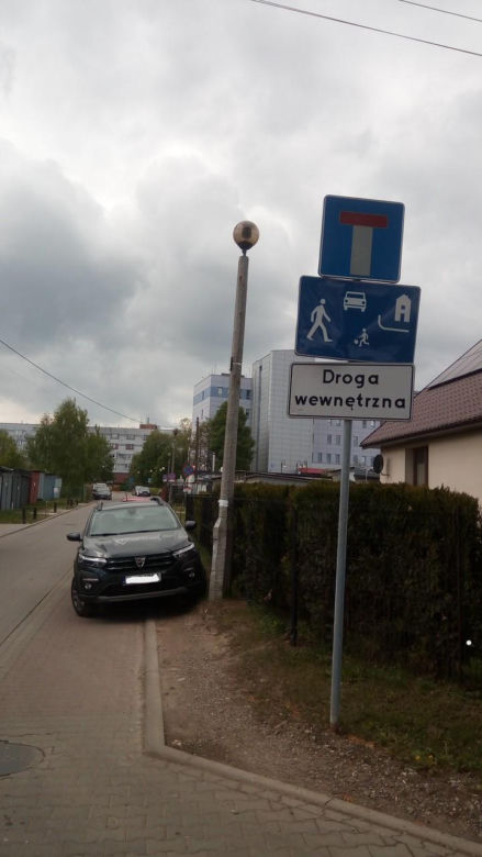 Kraków. Mistrzowie parkowania wyróżnieni przez straż miejską. "Prezentujemy dokonania naszych lokalnych zawodowców"