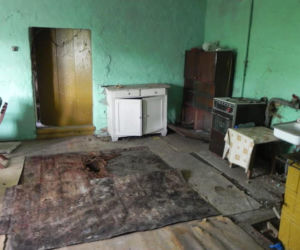 Remont drewnianej chaty w Bełdnie