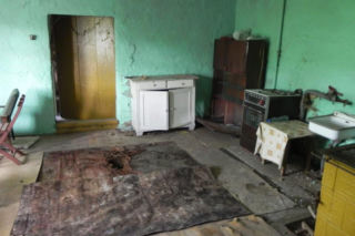 Remont drewnianej chaty w Bełdnie