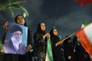 Śmierć Chameneiego wstrząsnęła Iranem. Ajatollahowie wzywają do zemsty