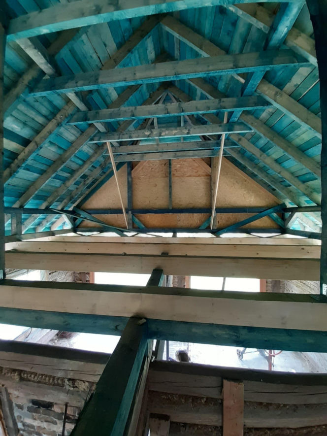 Remont drewnianej chaty w Tropiu (woj. małopolskie)