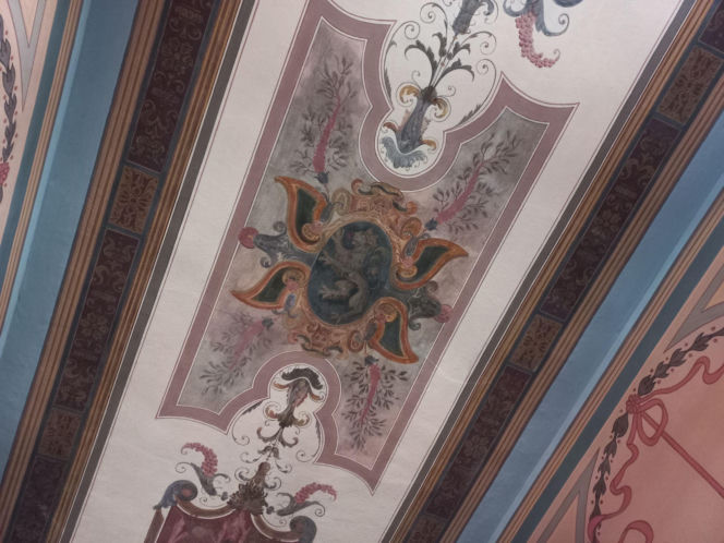 Kamienica przy Słowiańskiej w Lesznie odzyskała dawny blask. Klatka schodowa zachwyca!