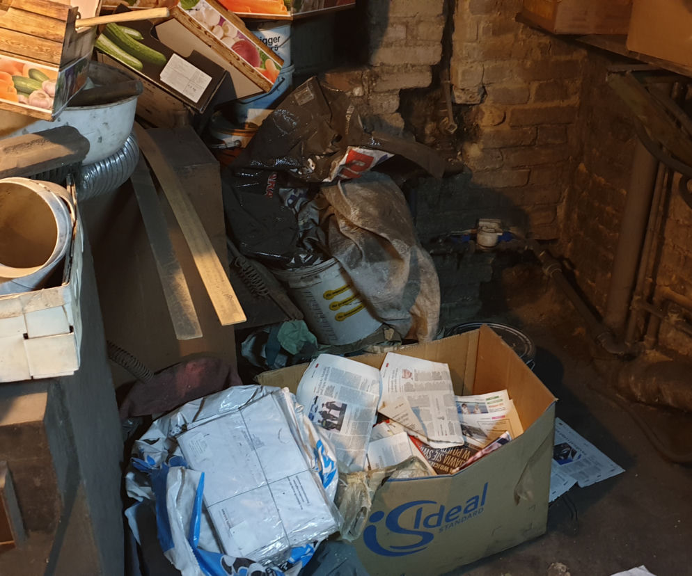 Mieszkaniec Świerczewa palił w piecu odpadami