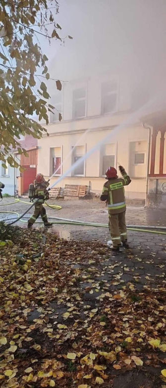 Tragiczny pożar zabytkowego pałacyku na Pomorzu. Nie żyje 55-latek