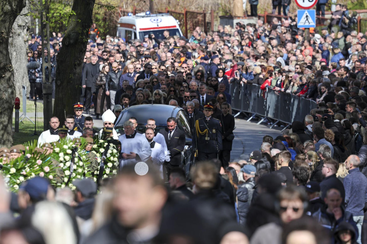 Ból, rozpacz, łzy. Poruszające sceny na pogrzebie Łukasza Litewki