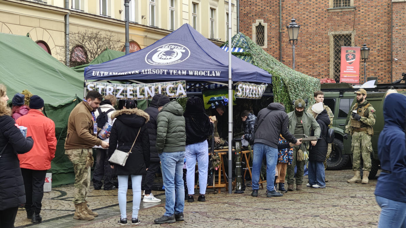 Wrocław gra z WOŚP 2025. „Ta akcja nas wszystkich jednoczy” [ZDJĘCIA]