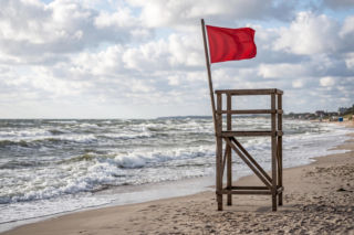 Sinice Sarbinowo. Czy w Sarbinowie można się kąpać 28.07? Flaga, warunki pogodowe