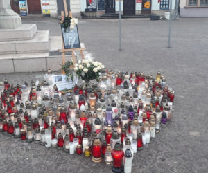 Serce dla Pawła Adamowicza w Rzeszowie