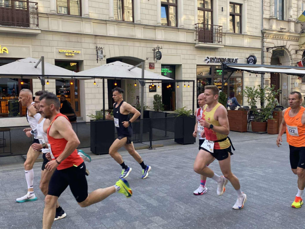 Rossmann Run 2025. Tłumy biegaczy wzięły udział w biegu ulicą Piotrkowską