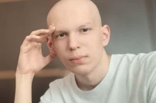 17-letni Michał walczy z nowotworem kości. Jego słowa poruszają wszystkich. Ja nie chcę umierać