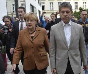 angela merkel i peter Steinbrueck (1)