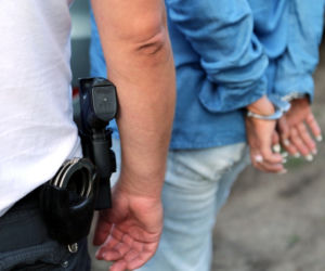 Handlarze narkotykami w rękach policji