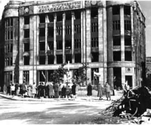 Powstanie Warszawskie. Te same miejsca w stolicy w 1944 roku i dziś