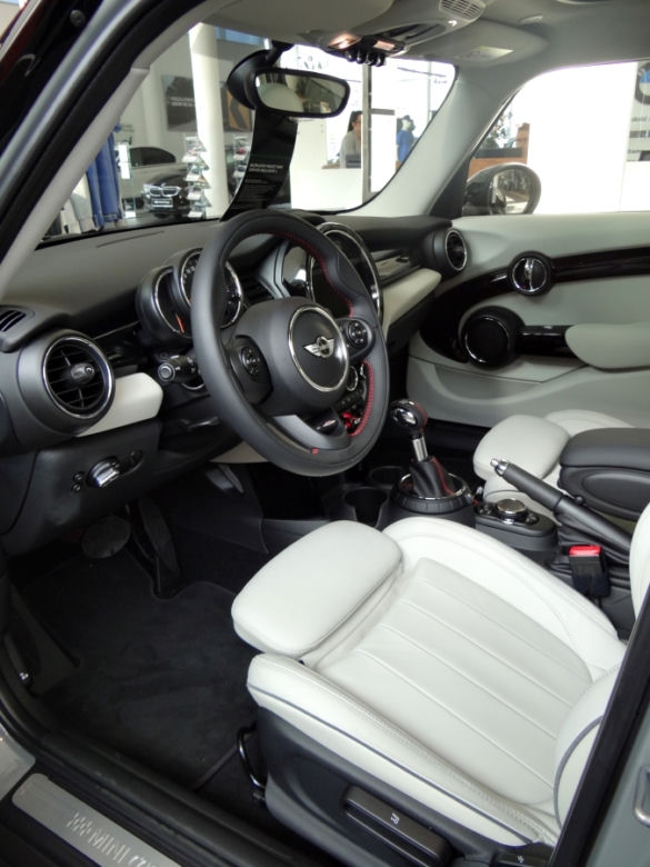 Nowy MINI Cooper 5 drzwi - auta już w Polsce