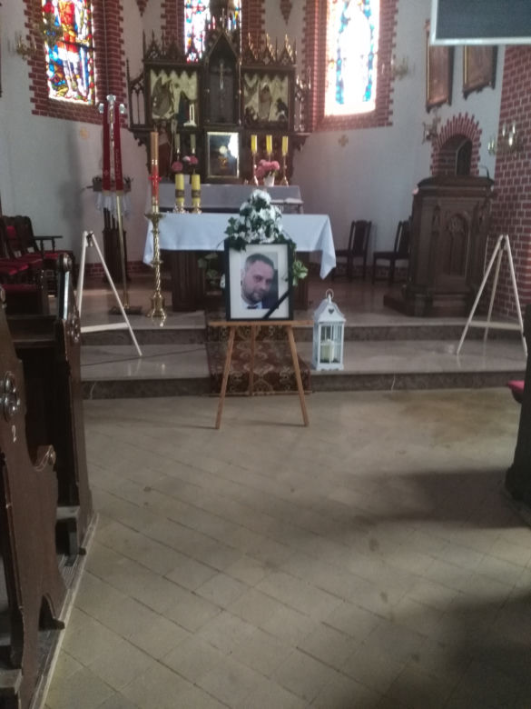 Pogrzeb zamordowanego Artura C. z Dąbrówki
