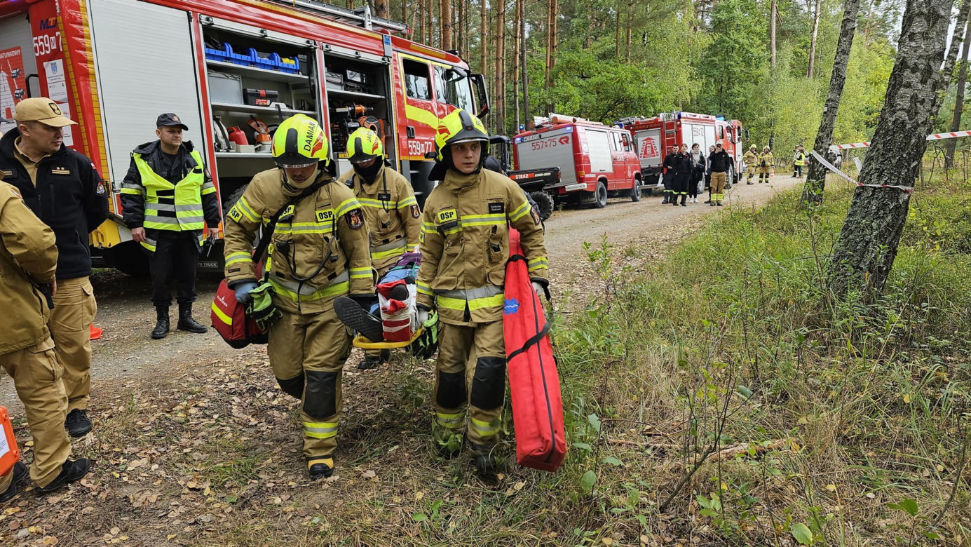 Trąba powietrzna przeszłą pod Warszawą. Pole namiotowe zniknęło w powierzchni ziemi. 26 osób potrzebowało pomocy