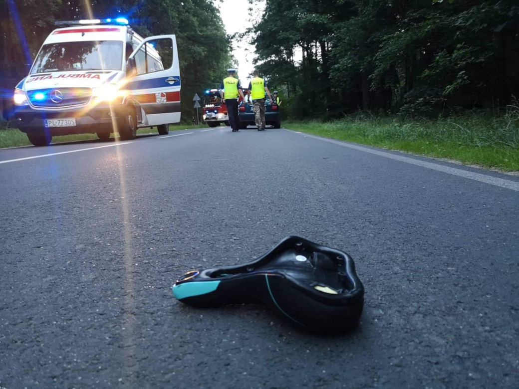 Rower aż odrzuciło. Samochód potracił 13-letnią rowerzystkę 