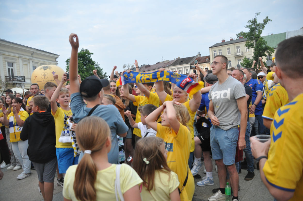 Barlinek Industria Kielce w finale Ligi Mistrzów! Feta w strefie kibiców po zwycięstwie nad Paris Saint-Germain