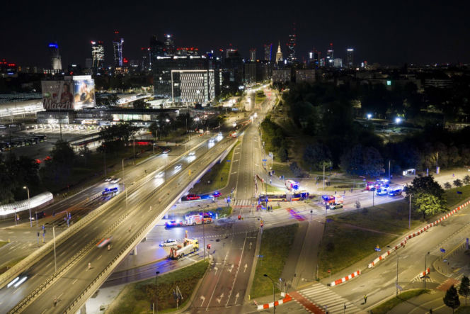 Autobus miejski wjechał w przejście podziemne przy Dworcu Zachodnim