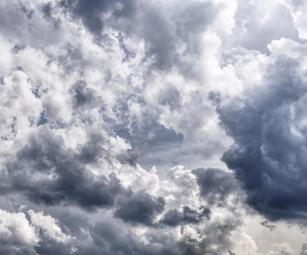 Załamanie aury nad Polską. W tych regionach znów sypnie śniegiem