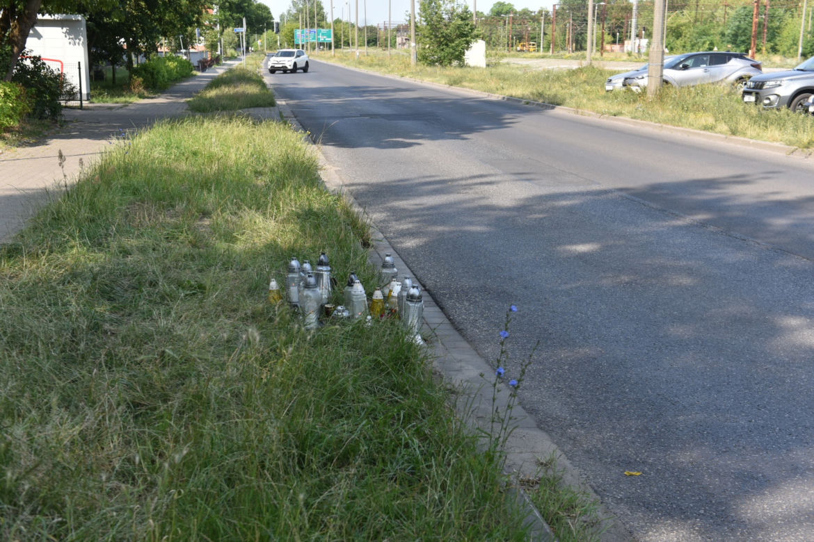 Tragiczny wypadek przy ul. Podgórskiej w Toruniu. 13-letnia Paulina wbiegła pod samochód