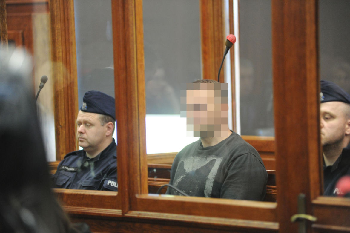 Mieli zlecić zabójstwo policjanta? Obaj stanęli przed sądem w Koszalinie. Co im grozi?