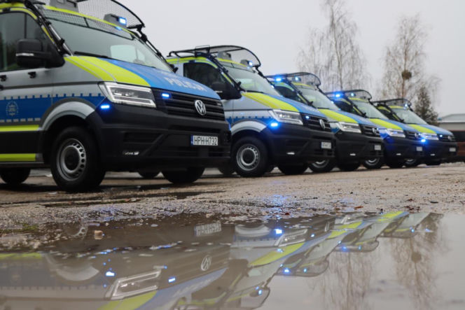 Nowe policyjne samochody