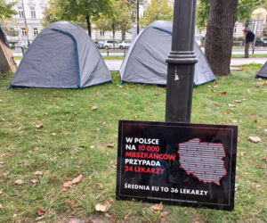 Białe miasteczko 2.0. Protest medyków 14.09.2021
