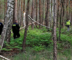 Ponad sto osób w akcji, policyjny śmigłowiec i dron. Poszukiwaną 27-latkę odnaleziono na... Śląsku