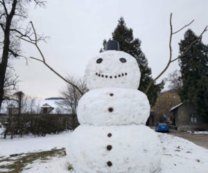 Gigantyczny bałwan ma 5 metrów wysokości! Został atrakcją Małopolski