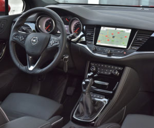 Opel Astra V