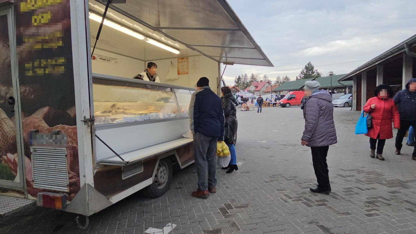 Czy po aferze w Nowej Dębie mieszkańcy Podkarpacia boją się kupować mięso na ulicy 