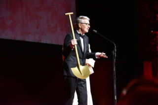 33. MFF EnergaCAMERIMAGE. Doda wręczyła Markowi Żydowiczowi złotą łopatę