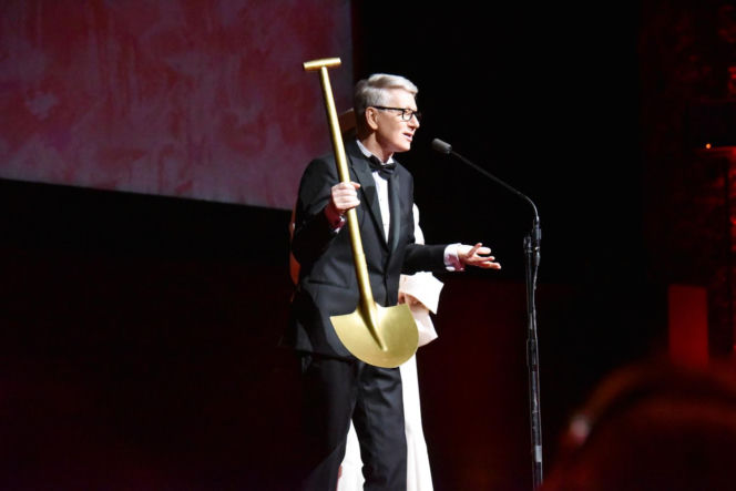 33. MFF EnergaCAMERIMAGE. Doda wręczyła Markowi Żydowiczowi złotą łopatę