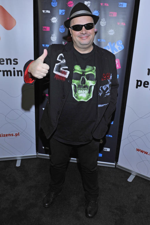 Krzysztof Skiba i jego wizerunek na przestrzeni lat. Tak zmieniał się lider Big Cyca