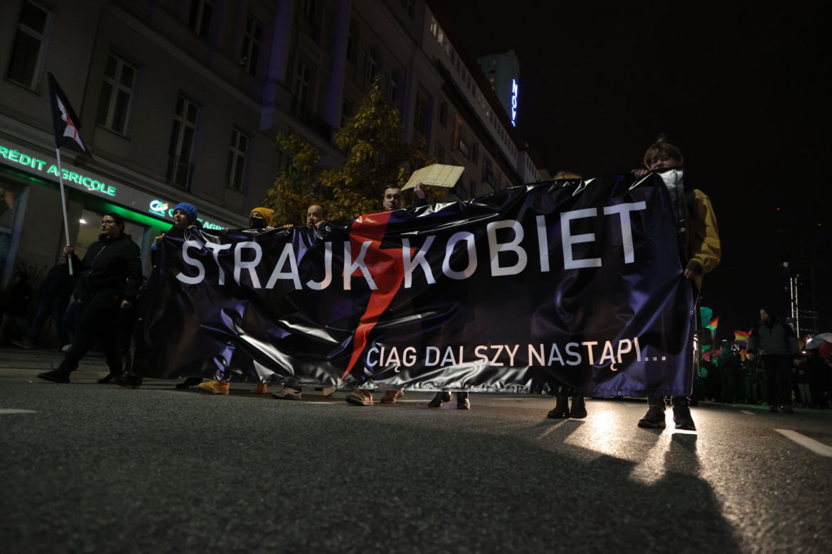 Strajk Kobiet w Warszawie. Tłumy znów wychodzą na ulice