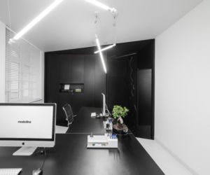 Minimalistyczny projekt biura 