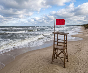 Sinice Dąbki. Czy w Dąbkach można się kąpać 11.08? Flaga, warunki pogodowe