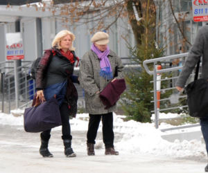 Katarzyna Figura odwiozła mamę do szpitala