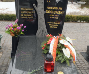 Groby ofiar katastrofy smoleńskiej. Tak teraz wyglądają