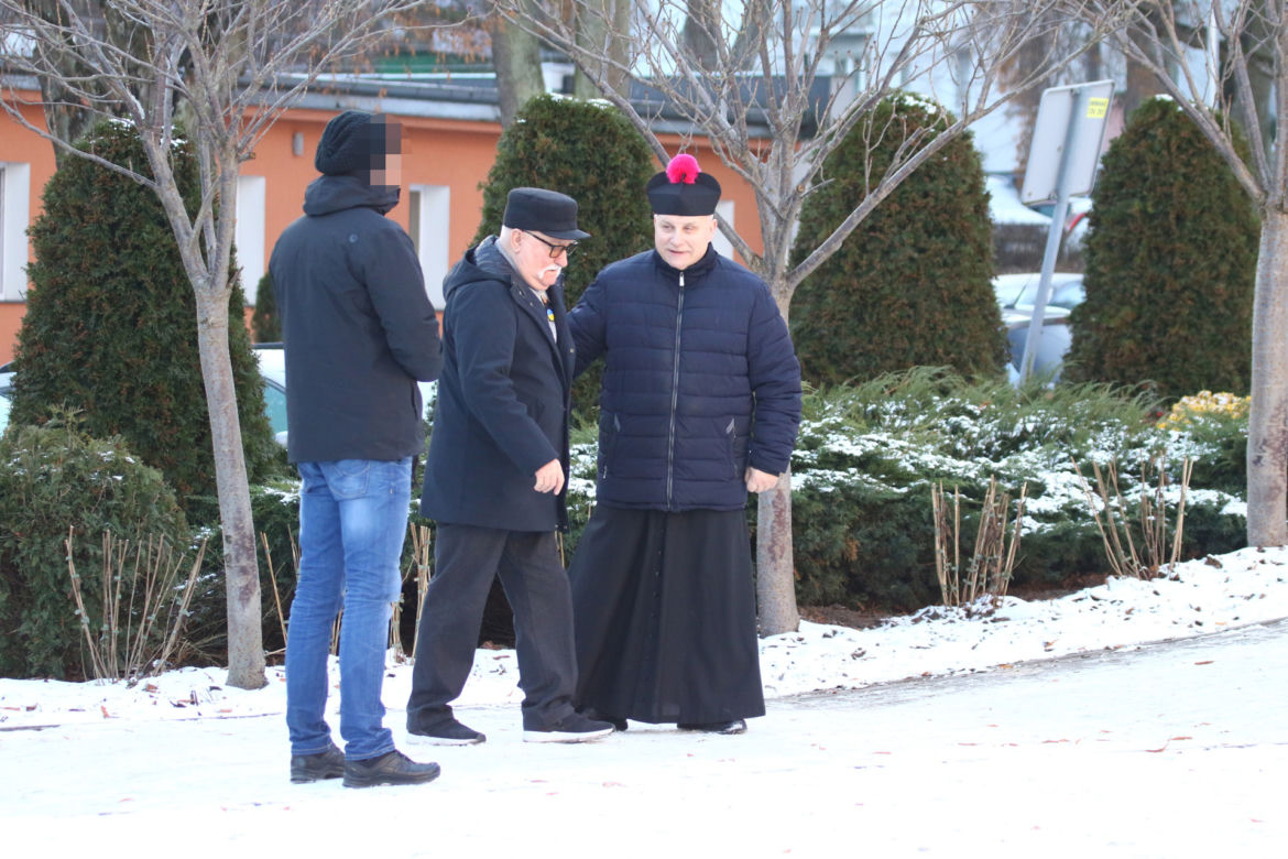 Lech Wałęsa wybrał się do kościoła i zaskoczył wszystkich. Nie powtórzył swojego zwyczaju! 