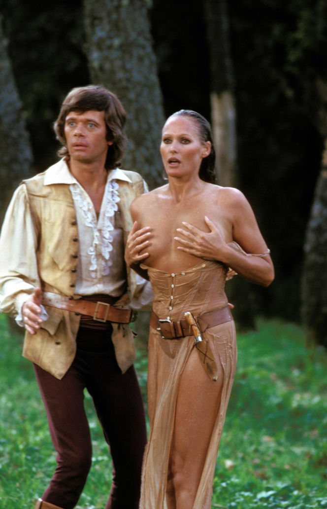 Ursula Andress straciła miliony! Dramat legendarnej "dziewczyny Bonda"